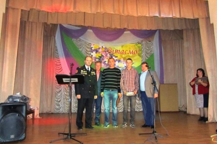 На Житомирщині нагородили двох чоловіків…