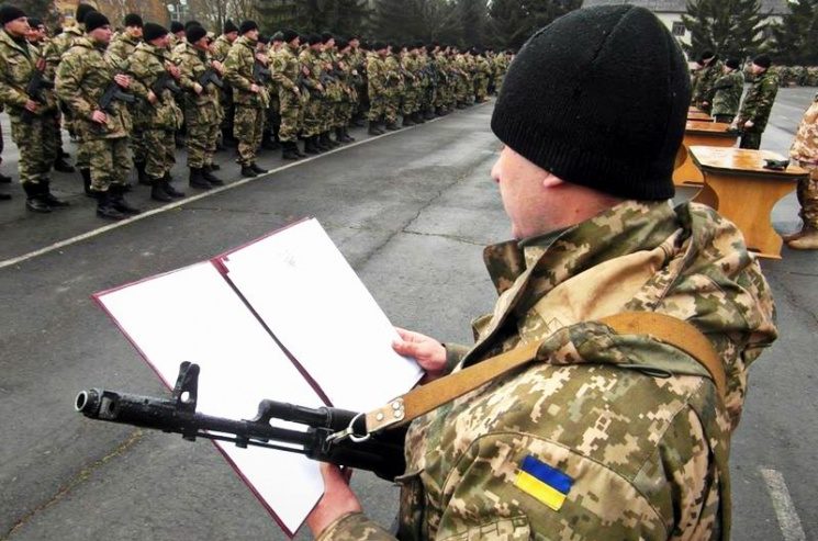 Зрив військового призову: Чому українці…