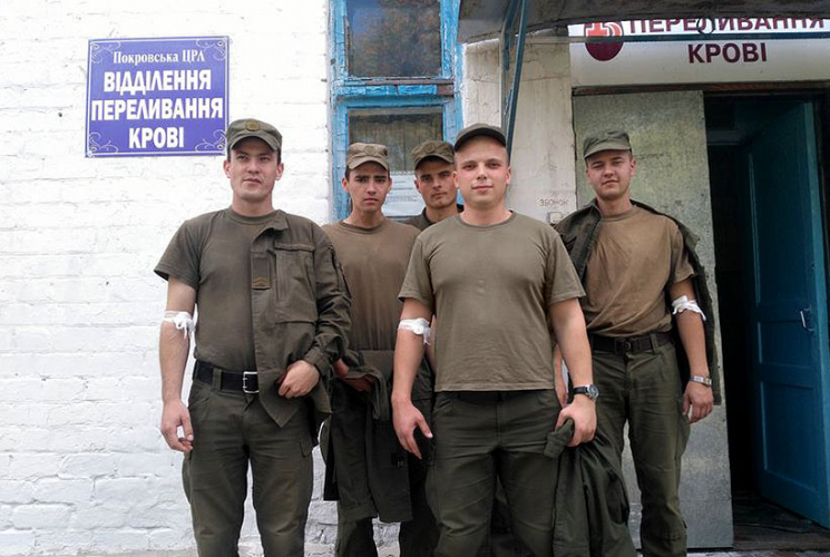 Харьковские гвардейцы сдали кровь для ра…