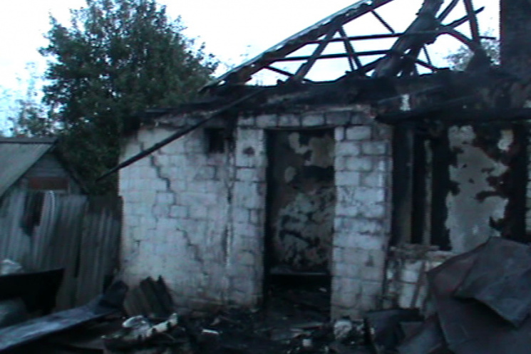На Харьковщине огонь уничтожил дом: Есть…