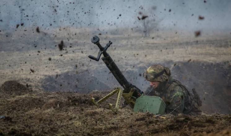 ООС: Боевики на Донбассе четыре раза нар…
