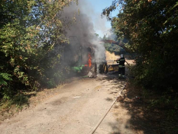 На Полтавщині пожежа знищила сільськогос…