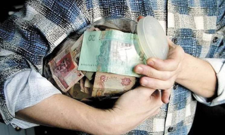На Тернопольщине у женщины украли "денежную банку"