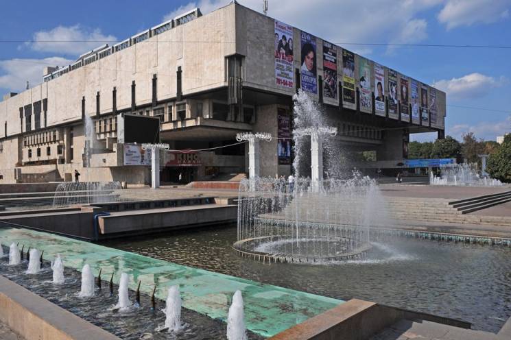 "Молодая волчица" с салютом и брак на су…