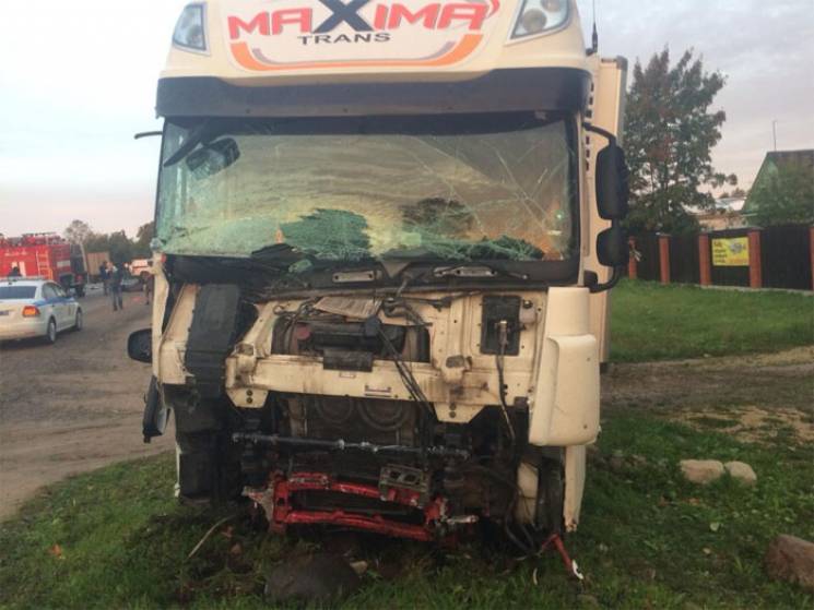 На Росії автобус з українцями зіткнувся…