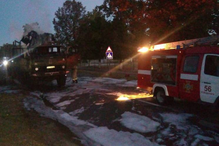 На Харківщині під час руху спалахнув Кам…