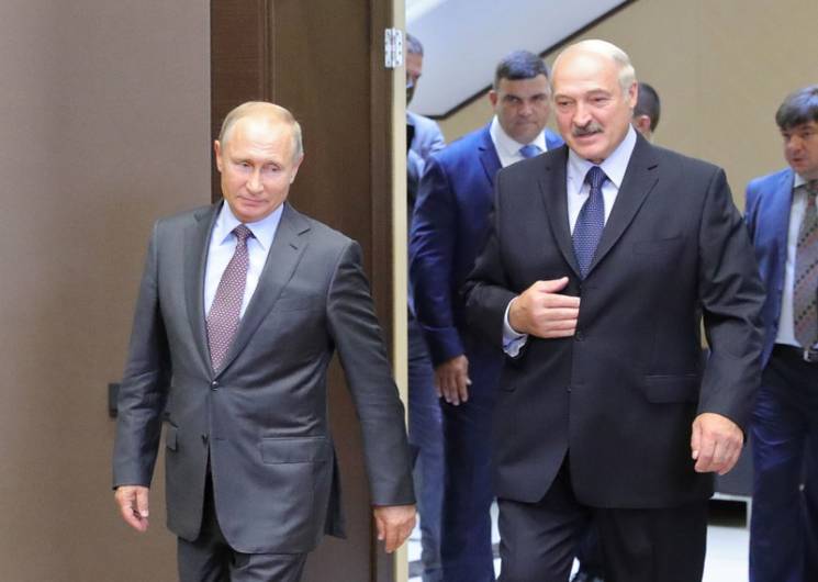 Переговоры Путина с Лукшенко: Россия бер…