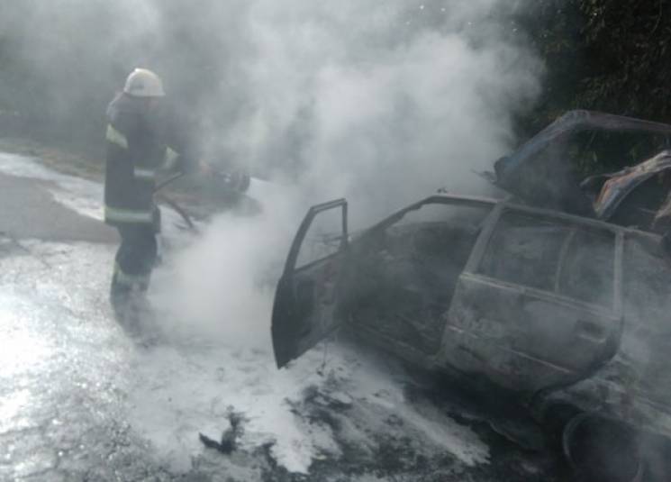 У Ярмолинецькому районі згоріла машина…