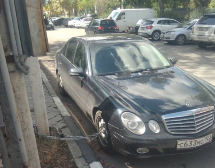 Прикованный Mercedes и армянский "стресс…
