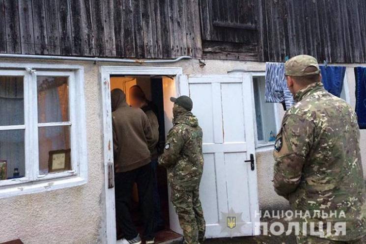 На Прикарпатье полиция освободила 32 чел…