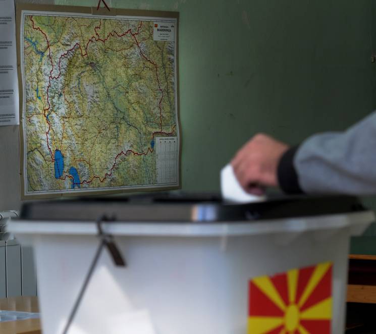 В Македонии референдум об изменении назв…